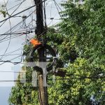 Poste de energía toma fuego en una calle de Juigalpa, Chontales Poste de energía toma fuego en una calle de Juigalpa, Chontales