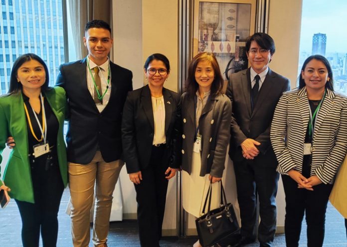 Becarios de países del SICA y Cuba visitan Japón para participar en una Conferencia