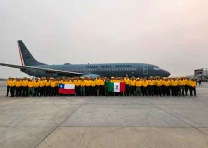 Más de 100 aviones desplegados para combatir incendios en Chile