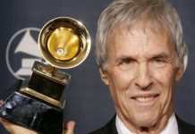 Famoso compositor Burt Bacharach fallece a los 94 años de edad