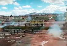 Represión y disparos contra manifestantes en el aeropuerto de Juliaca en Perú Represión y disparos contra manifestantes en el aeropuerto de Juliaca en Perú
