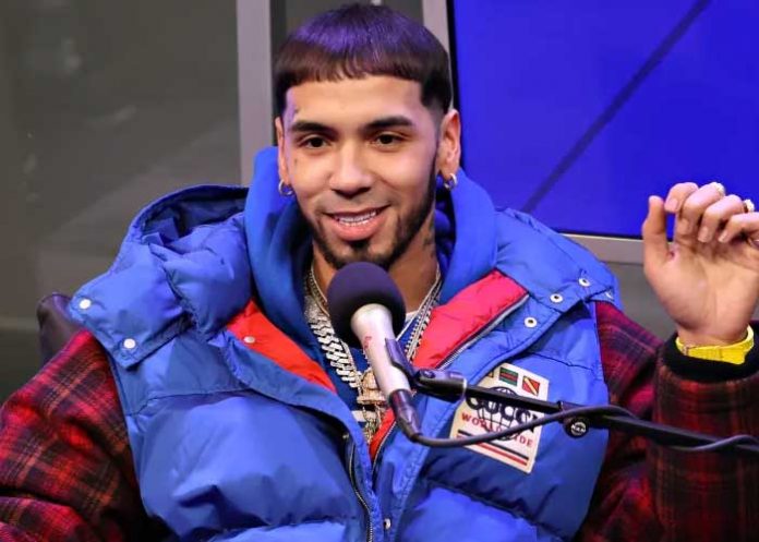 1 Anuel AA niega a su primera hija y su mamá responde con ira