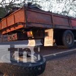 Madriz: Camión queda sin una de sus llantas por aparente exceso de peso Madriz: Camión queda sin una de sus llantas por aparente exceso de peso