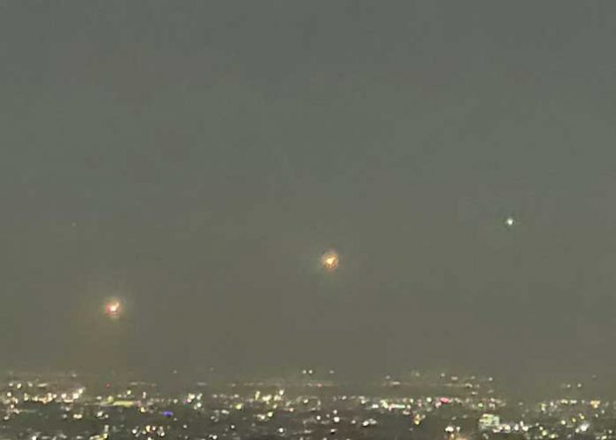 1 Difunden nuevas imágenes de ovnis en los cielos