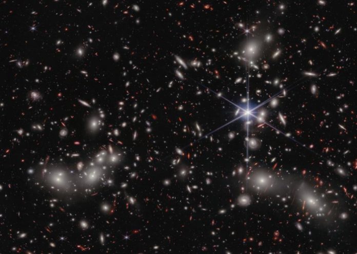 Telescopio Jame Webb de la NASA logra captar un megacúmulo de Pandora