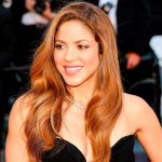 Shakira sigue facturando y saca a la venta una sudadera con su viral frase Shakira sigue facturando y saca a la venta una sudadera con su viral frase