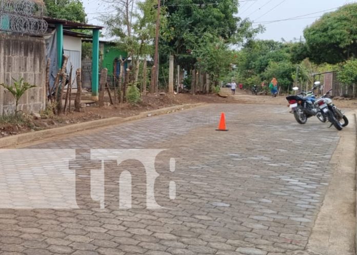 1 Foto: Alcaldia de Juigalpa inauguró una nueva calle adoquinada en el barrio 30 de Mayo / TN8