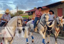 La Libertad y Boaco disfrutan de un colorido desfile hípico Foto: La Libertad y Boaco disfrutan de un colorido desfile hípico / TN8