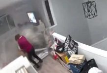 ¡Vivos de milagro! Se salvaron de que una enorme roca los aplastara en su casa ¡Vivos de milagro! Se salvaron de que una enorme roca los aplastara en su casa