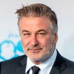 Acusan formalmente a Alec Baldwin de homicidio involuntario Acusan formalmente a Alec Baldwin de homicidio involuntario