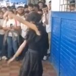 ¡Yo soy Merlina! Jovencita da espectáculo frente a sus compañeros Foto: ¡Yo soy Merlina! Jovencita da espectáculo frente a sus compañeros / Cortesía