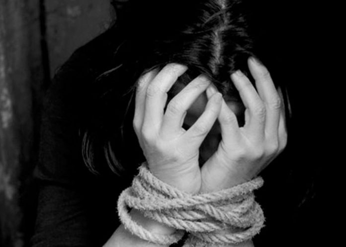 Foto: Estuvo secuestrada por un año y logró escapar de su agresor, en Nuevo México / Cortesía