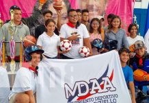Fortalecen el deporte con la entrega de útiles deportivos a jóvenes en Rivas Foto: Fortalecen el deporte con la entrega de útiles deportivos a más de noventa jóvenes en Rivas / TN8