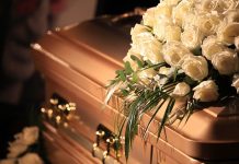 Foto: ¡En pleno funeral! Sicarios matan a padres del joven que velaban, en Ciudad Juárez / Cortesía