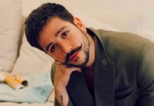 Chavala se tatúa la cara de Camilo y la gente se "baja" en ella