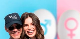 Marc Anthony y Nadia Ferreira revelan el género de su bebé