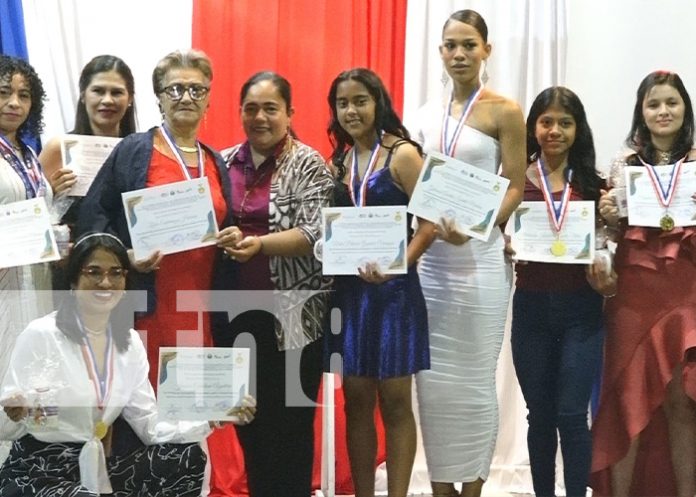 2 Foto: Realizan homenaje a mujeres destacadas en el deporte a nivel nacional e internacional, en Madriz / TN8