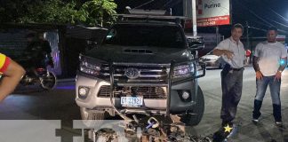 Foto: Colisión entre una motocicleta y una camioneta deja dos lesionados en Juigalpa / TN8