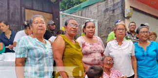 Mujer de Managua llega a sus 102 años y los celebra con su familia y amigos