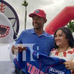 Los ‘Tiburones de Granada’ reciben sus uniformes Los 'Tiburones de Granada' reciben sus uniformes