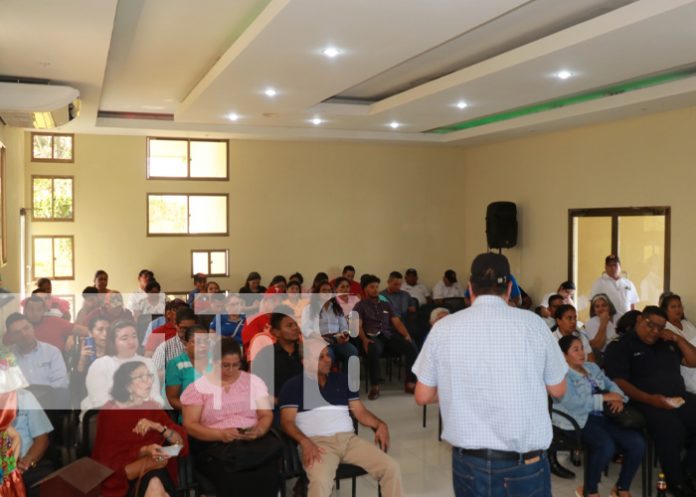 Sostienen encuentro con prestadores de servicios turísticos en el Triángulo Minero