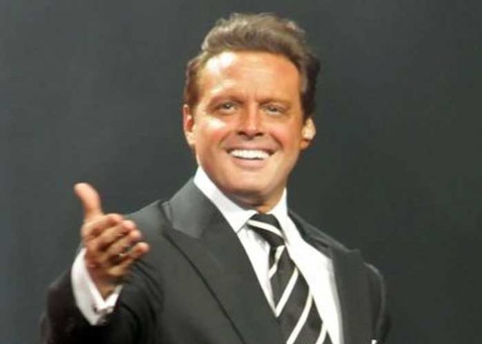 Luis Miguel escribe extraños mensajes en Twitter, ¿fue hackeado?