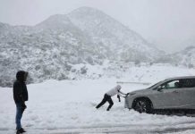 Fuertes nevadas azotan el sur de California Fuertes nevadas azotan el sur de California