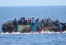 Lamentable naufragio de buque deja a una mujer y un niño muertos en Grecia Mueren en naufragio de buque frente a costa de Grecia
