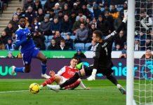 El Arsenal cumple en Leicester y consolida su liderato arsenal, gabi, fútbol,