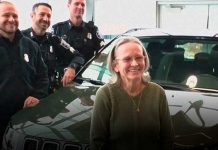 «La honestidad existe» Abuela regresa 15 mil dólares que encontró en la calle Abuela se vuelve viral, devolvió 15 mil dólares