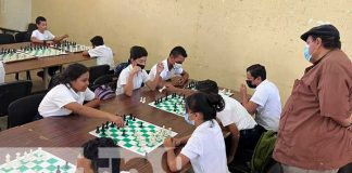 Foto: Desarrollan torneo de ajedrez en un colegio de Managua / TN8