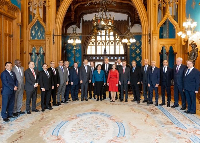 Canciller de Rusia sostiene encuentro con Embajadores de América Latina y el Caribe