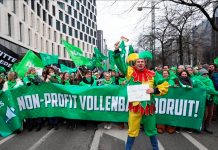Trabajadores exigen mejores condiciones laborales en Bélgica 18 mil 500 trabajadores exigen mejores condiciones laborales en Bélgica