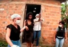 ¡Como un animal! Pasó enjaulada 20 años por su propia madre en Brasil ¡Como un animal! Pasó enjaulada 20 años por su propia madre en Brasil