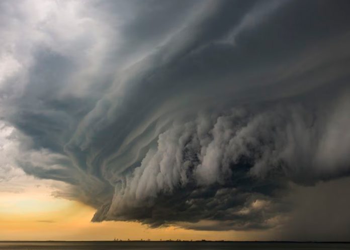 Imponente formación nubosa dejó perplejos a varios habitantes en Brasil