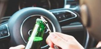 Dejan libre a hombre por conducir ebrio en California ¡huía de las socias!