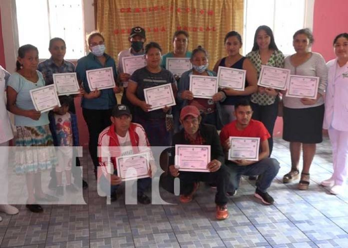 certi-boaco-1 Foto: Promotores de medicina natural en Boaco / TN8