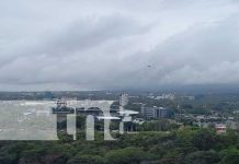 Managua tuvo su «mojadita por la mañana» con una ligera brisa Foto: Panorama de Managua con el cielo gris / TN8