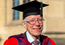 Abuelito se gradúa del doctorado y se hace viral