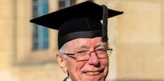 Abuelito se gradúa del doctorado y se hace viral