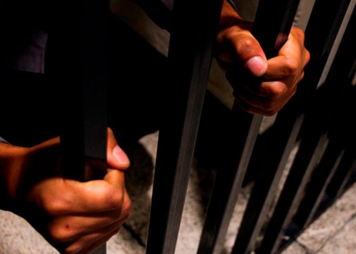 29 años tras la cárcel por violar y embarazar a hijastra en Ecuador