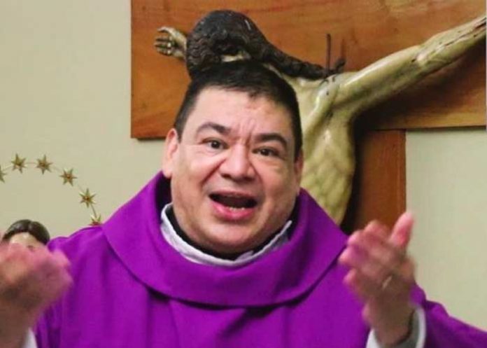 el-salvador3 Anulan labores sacerdotales a degenerado cura en El Salvador por violación