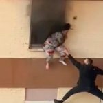 Escaló un edificio en España y salvó a familia de ser devorada por un incendio Escaló un edificio en España y salvó a familia de ser devorada por un incendio