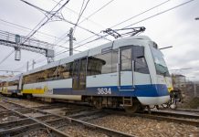Costaron millones y «ni sirven»: Escándalo con trenes «chuecos» en España Costaron millones y "ni sirven": Escándalo con trenes "chuecos" en España