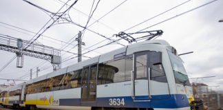 Costaron millones y "ni sirven": Escándalo con trenes "chuecos" en España