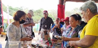 Foto: Encuentro de artesanos para honrar a Sandino en el Parque de Ferias / TN8