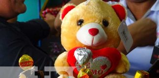Foto: Gran oferta de productos de San Valentín, en Masaya / TN8