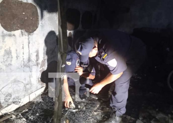 Foto: Incendio en una vivienda de Managua / TN8