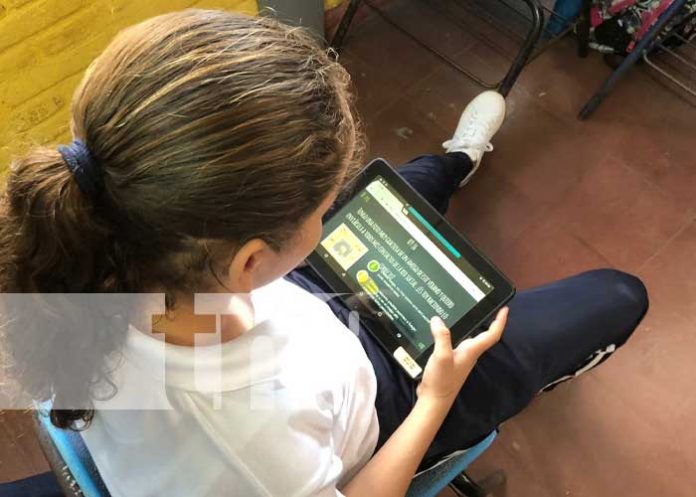 Foto: MINED Nicaragua implementa campaña de internet seguro / TN8