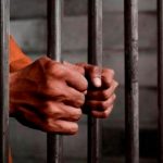 Por tacaño meten preso a un hombre en Italia ¡limitó hasta el papel higiénico! Por tacaño meten preso a hombre en Italia ¡limitó hasta el papel higiénico!